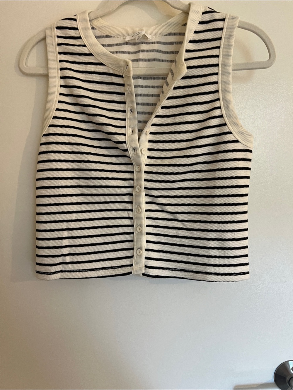 Striped Sleeveless Button-Front Tank Top - Black & White